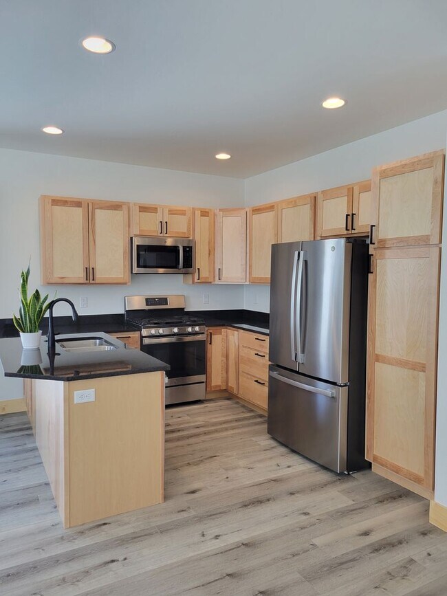 Foto del edificio - 3 Bed 2.5 Bath in Three Forks