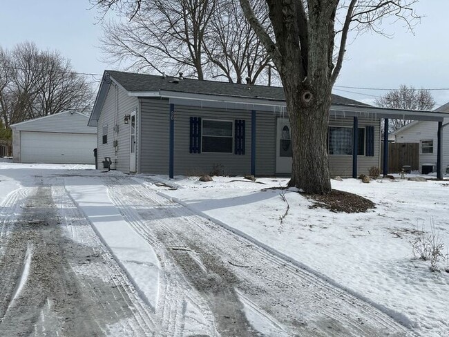 Building Photo - 90 Saratoga Dr