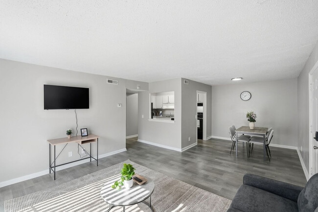 Building Photo - 1302 Stone Mill Cove