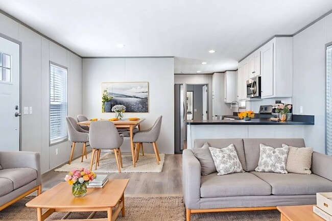 Foto del edificio - 1800 Oak Grove Rd E