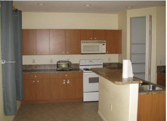 Foto del edificio - 2673 SW 85th Ave