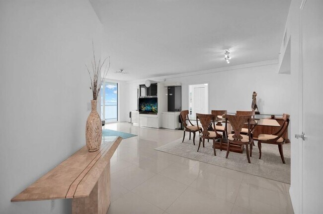 Foto del edificio - 16699 Collins Ave