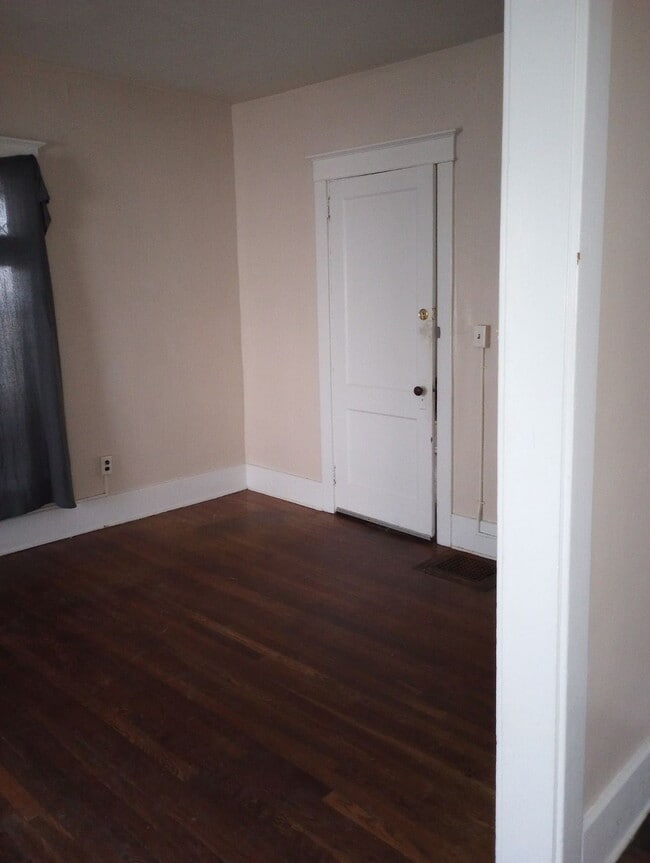 Living Room - 40 Frederick St