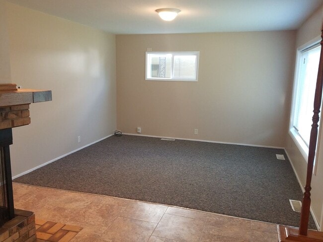 Building Photo - 3122 Voll Ln