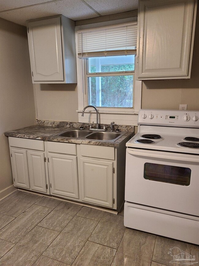 Building Photo - 1322 Kramer St