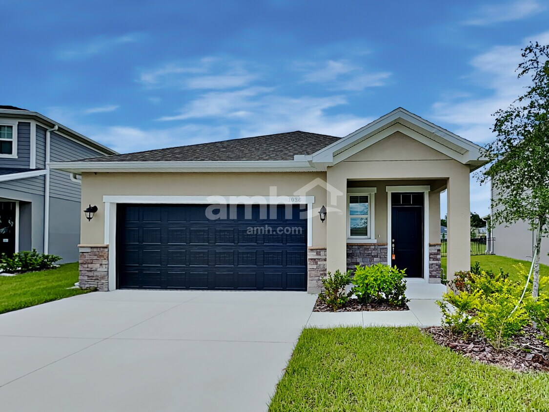 Foto principal - 1036 Walden Pond Dr