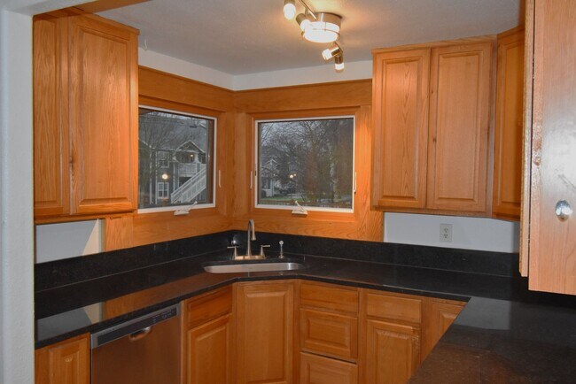 Foto del edificio - Move in special!  $1,500 off 1st months rent!