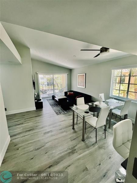 Foto del edificio - 1105 Lake Shore Dr