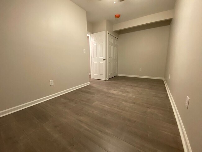 Foto del edificio - 607 S Fir Ave