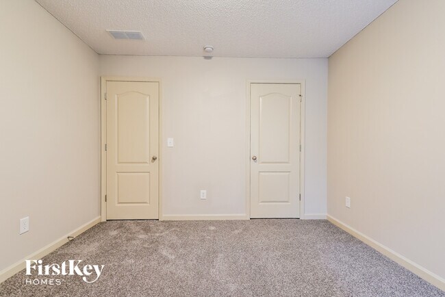 Foto del edificio - 894 Hawk Creek Trail