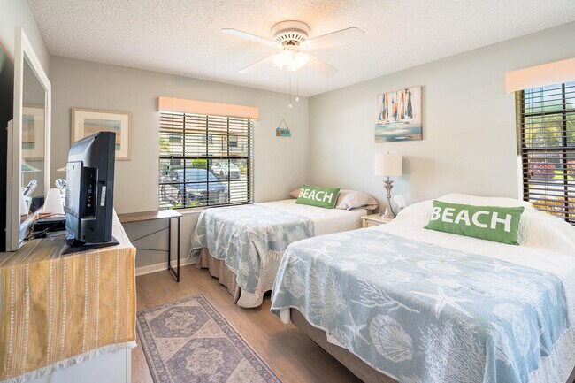 Foto del edificio - 1401 Pinecrest Cir