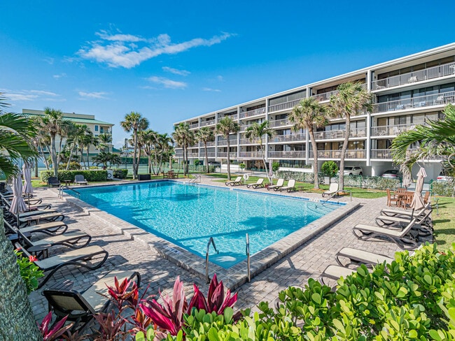 Building Photo - 4141 Ocean Dr
