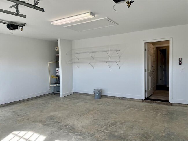 Foto del edificio - 9919 Bluestone Cir