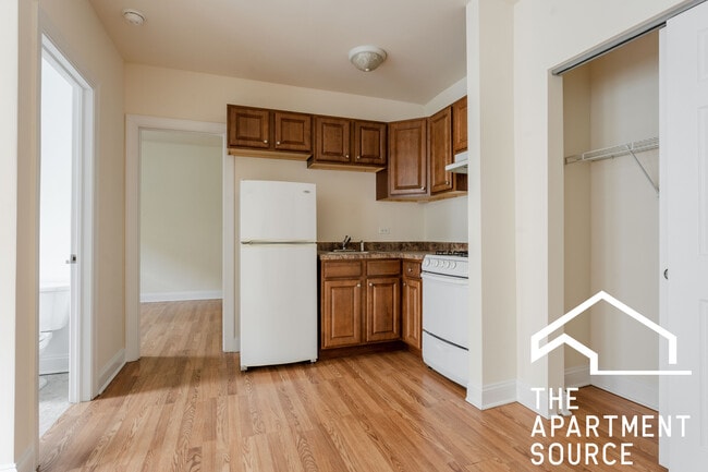 Foto del edificio - 2606 N Kimball Ave