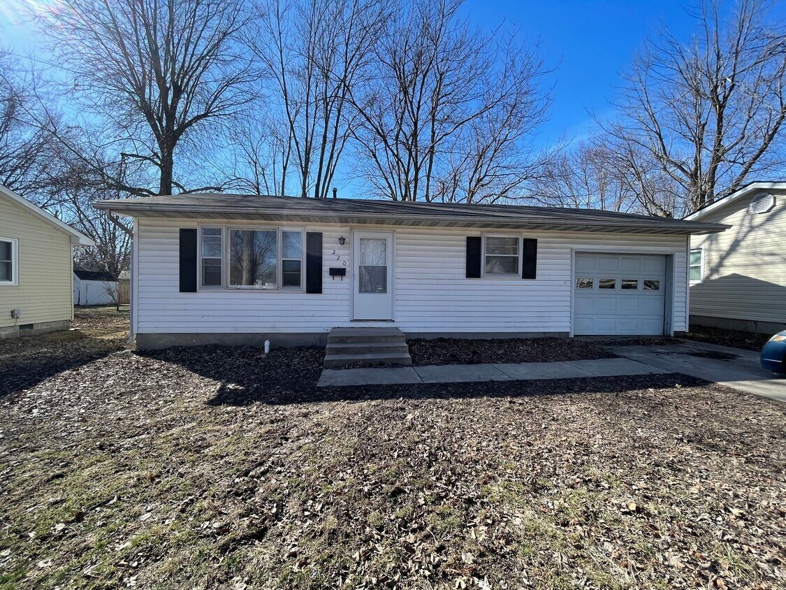 Foto principal - 2 Bedroom 1 Bathroom in Bowling Green, MO