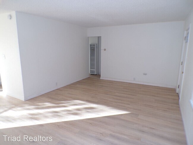 Foto del edificio - 2 br, 1 bath House - 6996 Elm Ave