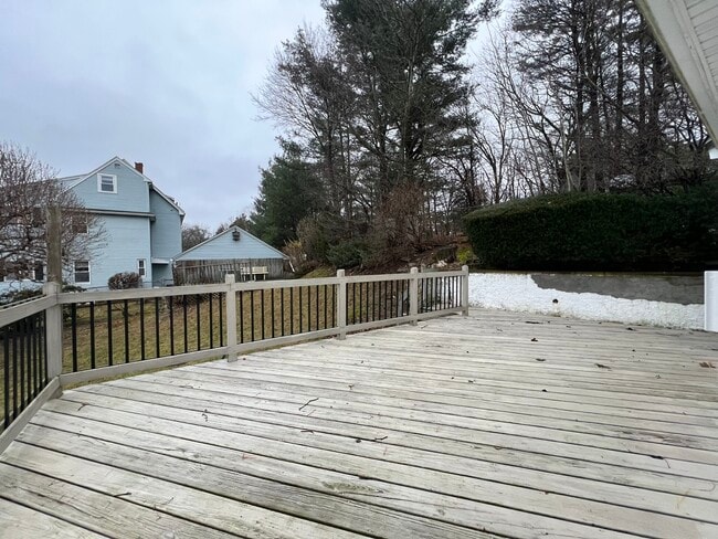 Building Photo - 14 Lamoine St