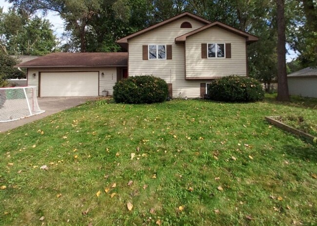 Foto del edificio - Nice 4 Bedroom 2 Bathroom house in Hudson