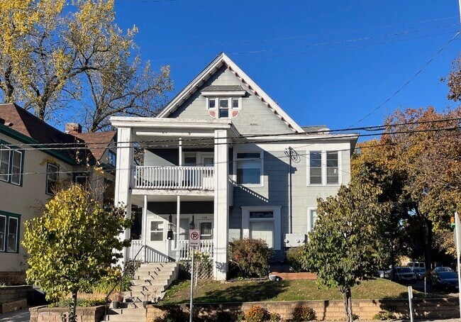 Foto del edificio - 900 W 22nd St