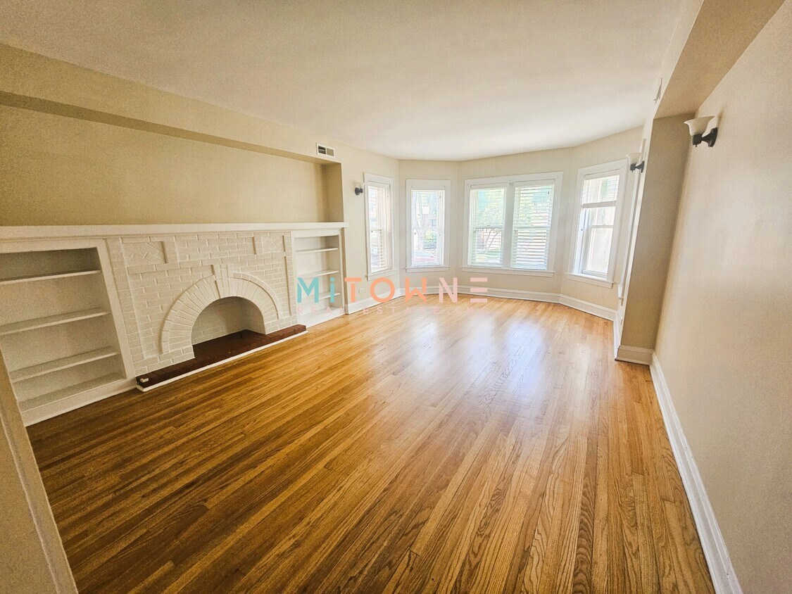 Primary Photo - 5600 N Rockwell St