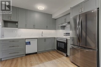 Building Photo - 19 D'Arcy St
