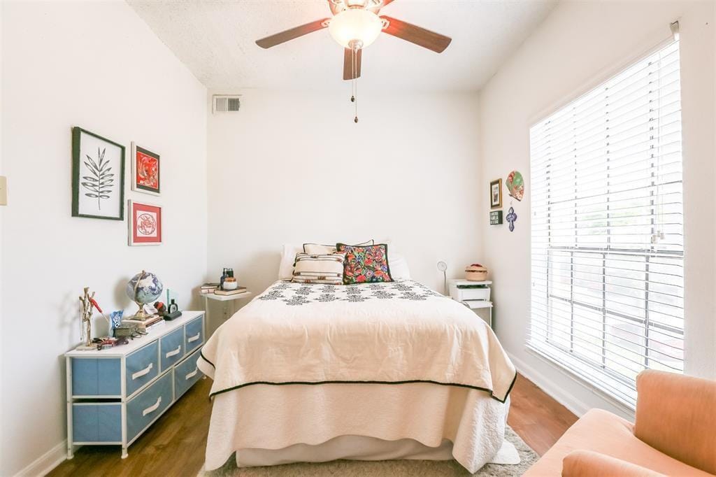Foto principal - 912 W 22nd St