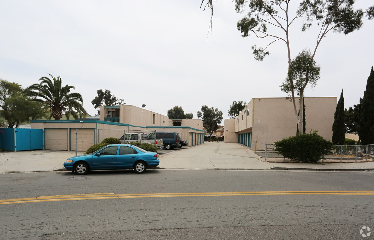 Foto del edificio - 230 Center Ave