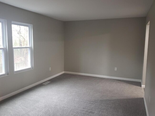 Foto del edificio - Completely Renovated Townhome in Great Com...