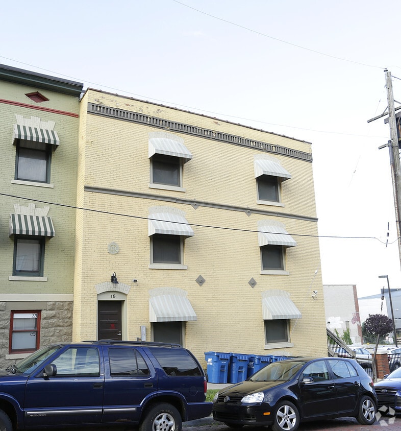 Building Photo - 16 Williams St