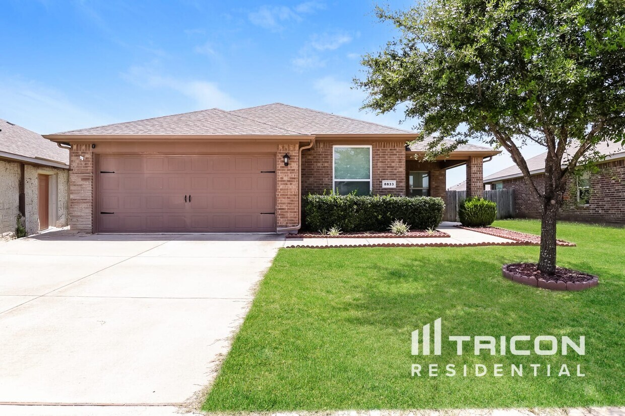 Foto principal - 8833 Poynter St