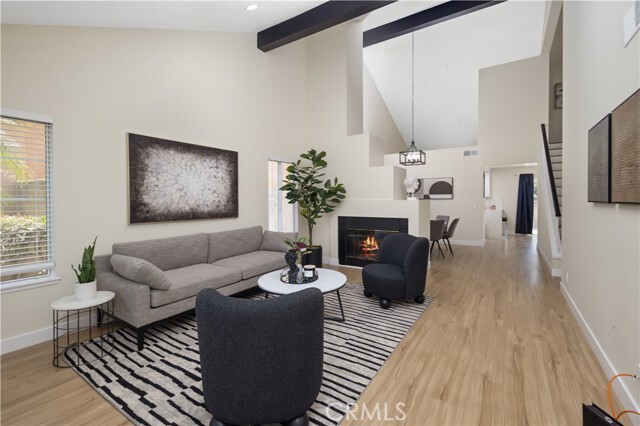Foto del edificio - 15737 Firethorn Rd