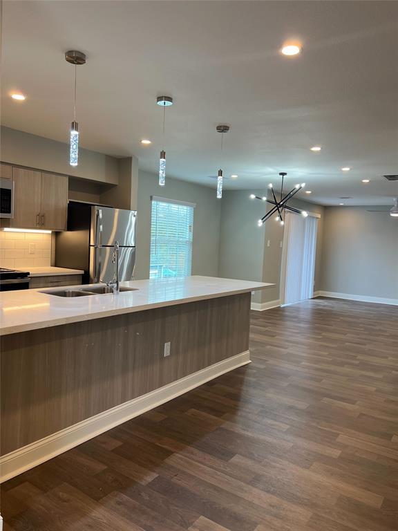 Building Photo - 8003 Woodway Dr