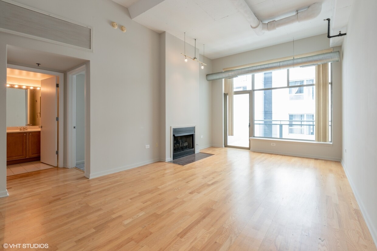 Primary Photo - 125 E 13th St
