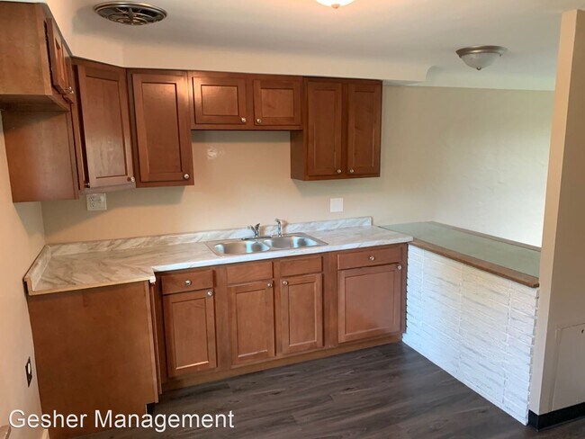 Building Photo - 2 br, 1 bath House - 4029 B Dowling Ave