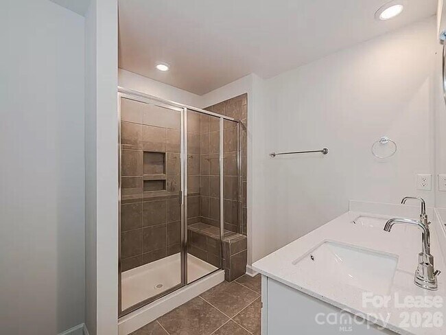 Building Photo - 2518 Arbor Loop Dr