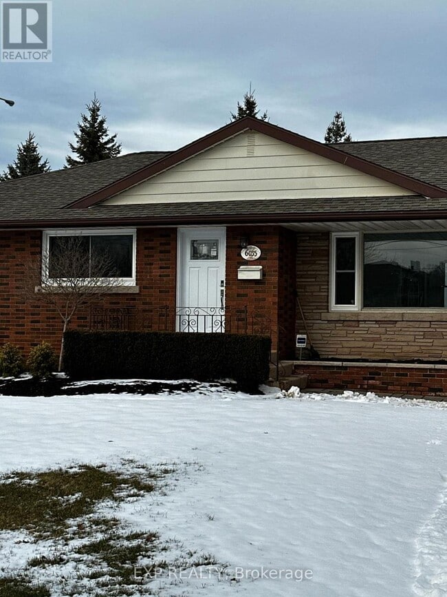 Building Photo - 6035 Britannia Crescent