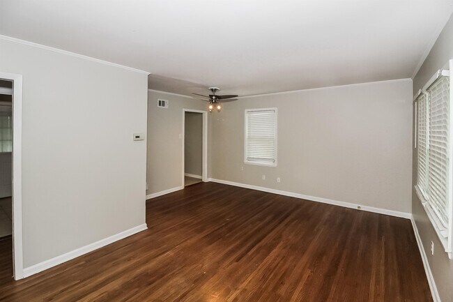 Foto del edificio - 1619 Hopewell Rd