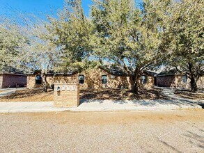 Building Photo - 9 W Prosperity Dr