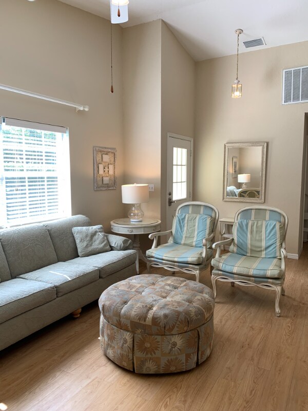 Foto del edificio - 544 High Pine Ct
