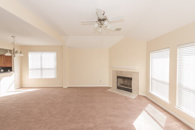 Building Photo - 2623 Cardinal Elm St