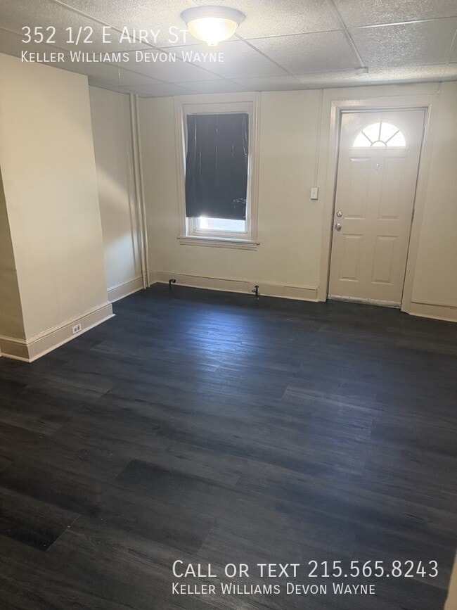 Building Photo - 352 1/2 E Airy St-