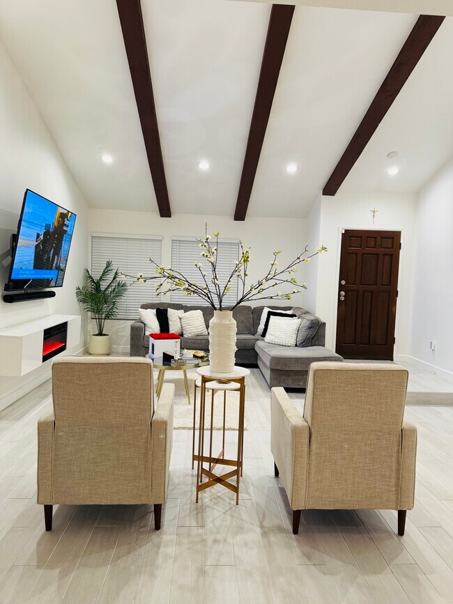 Foto del edificio - 20746 Schoenborn St