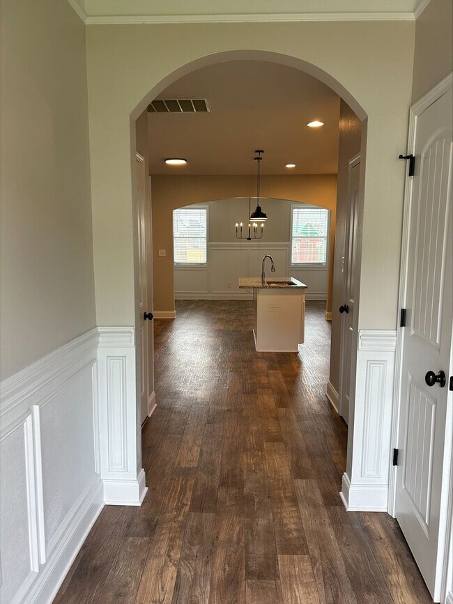Foto del edificio - Stunning 4BR + Bonus Room Home Near Oaklan...