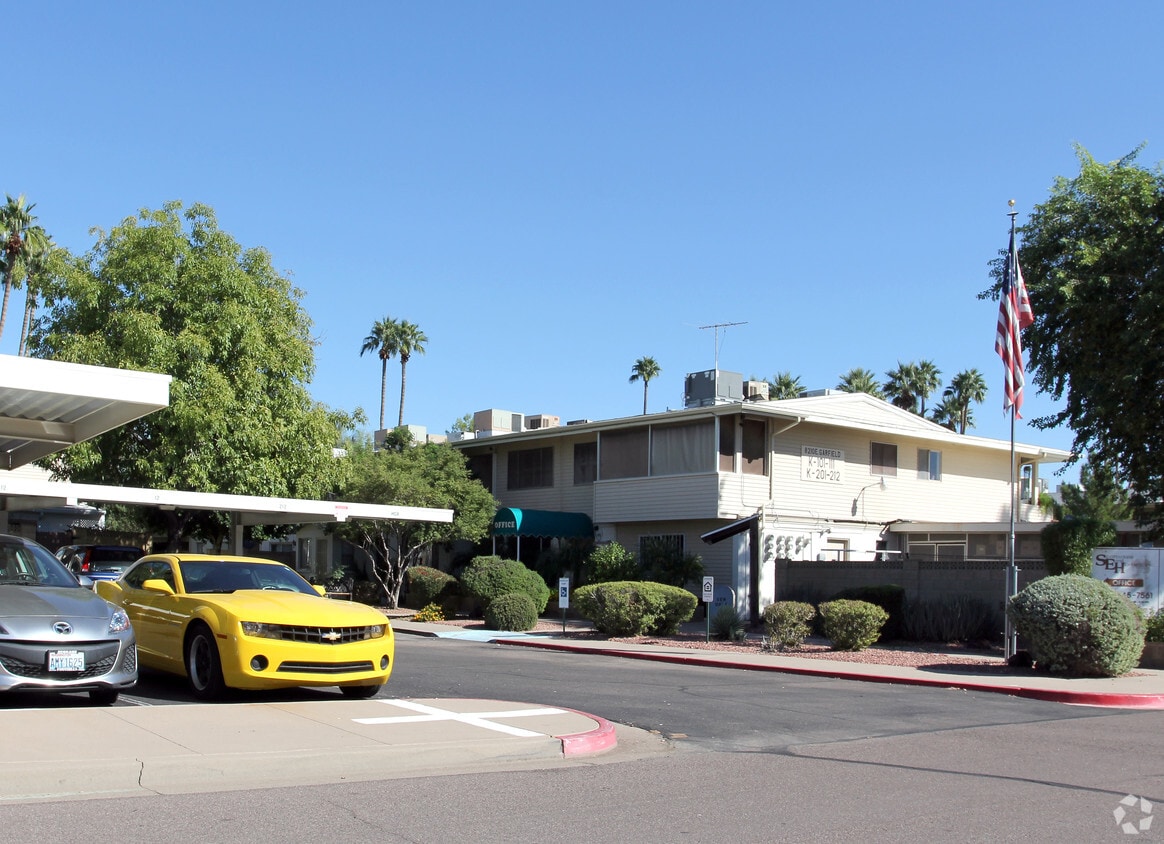 Building Photo - Scottsdale East Homes