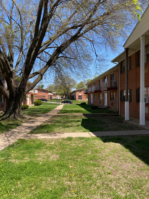 Foto del edificio - 834 Gustav Ave