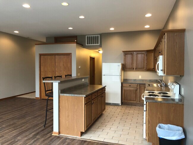 Cocina - 825 Broad St