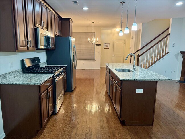 Foto del edificio - 127 Meadow View Dr