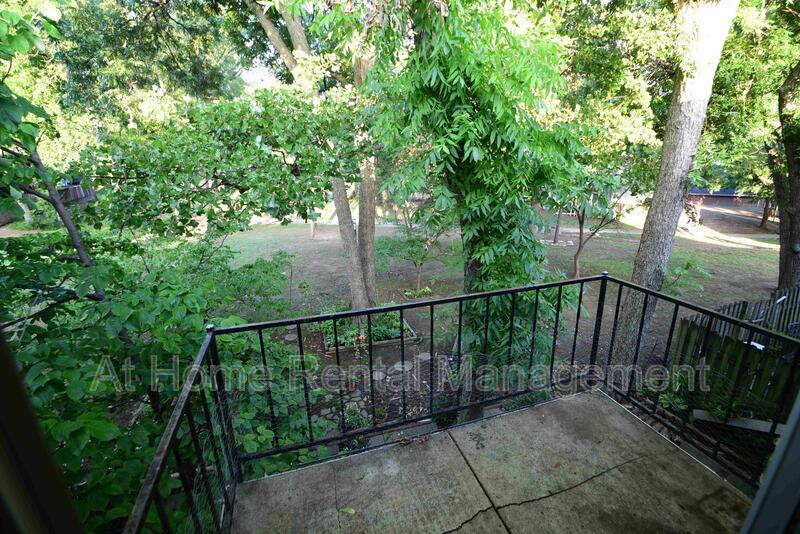Building Photo - 4412 S 68th St Unit 475