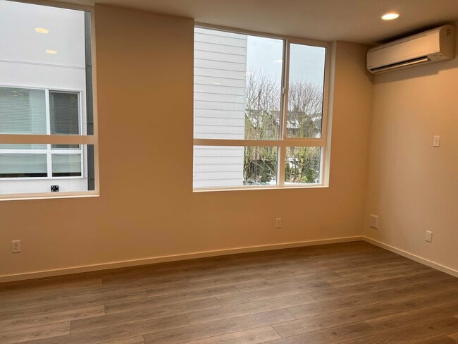 Foto del edificio - 3629 1st Ave NW