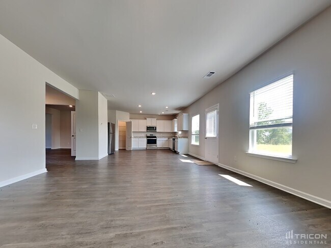 Building Photo - 1100 Amadas Dr